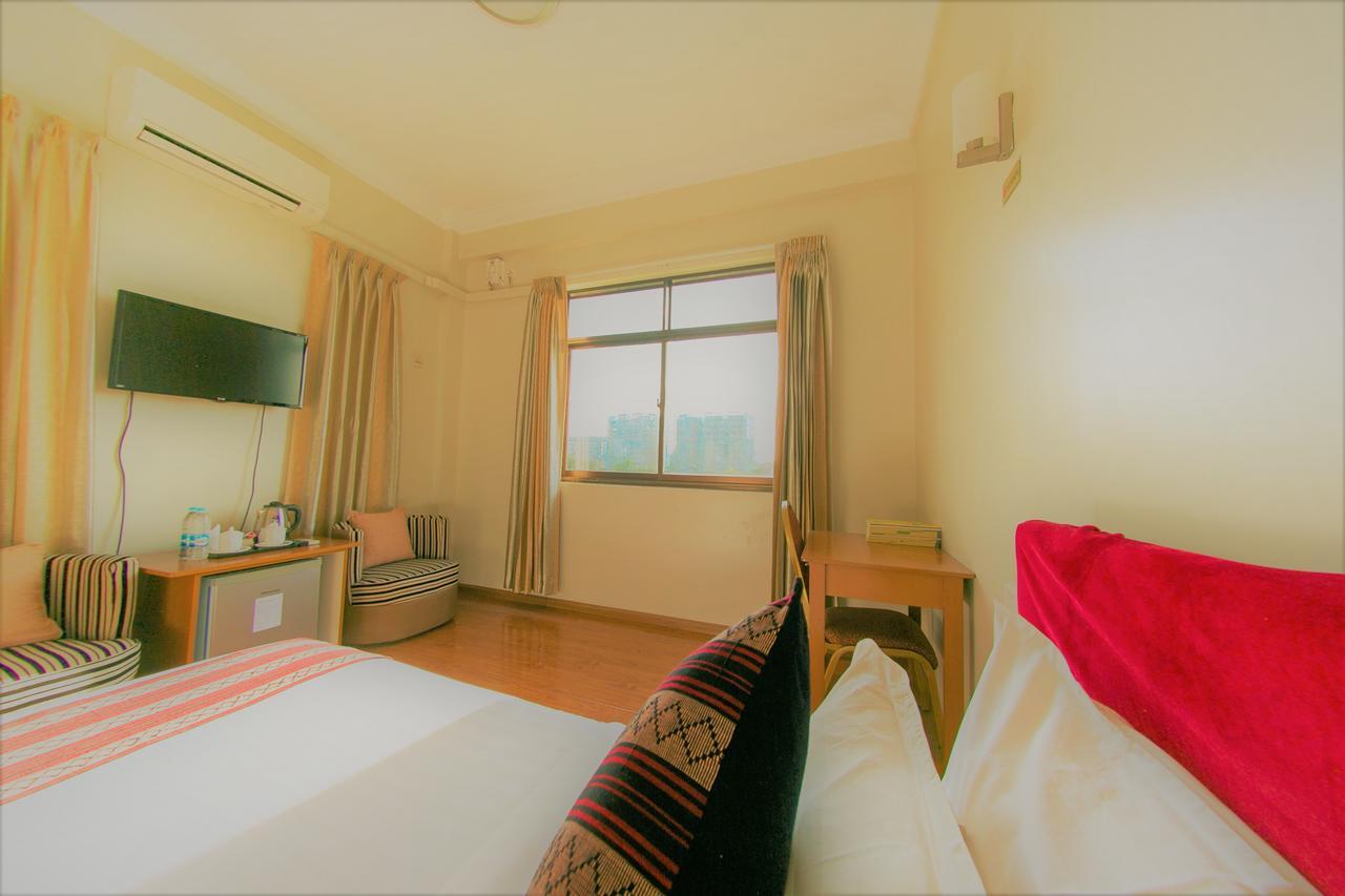 Hotel Mindhama Yangon Exteriör bild