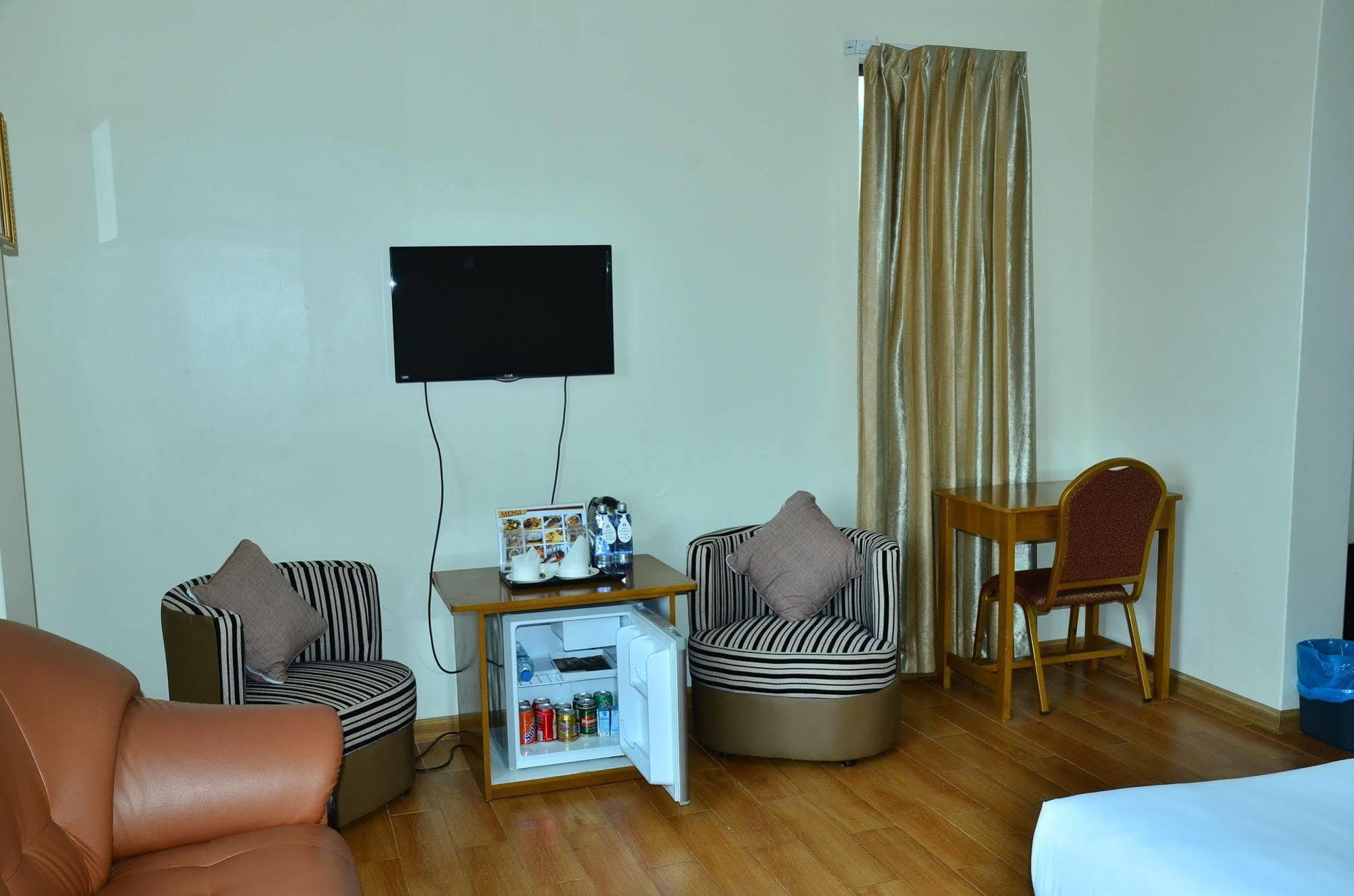 Hotel Mindhama Yangon Exteriör bild