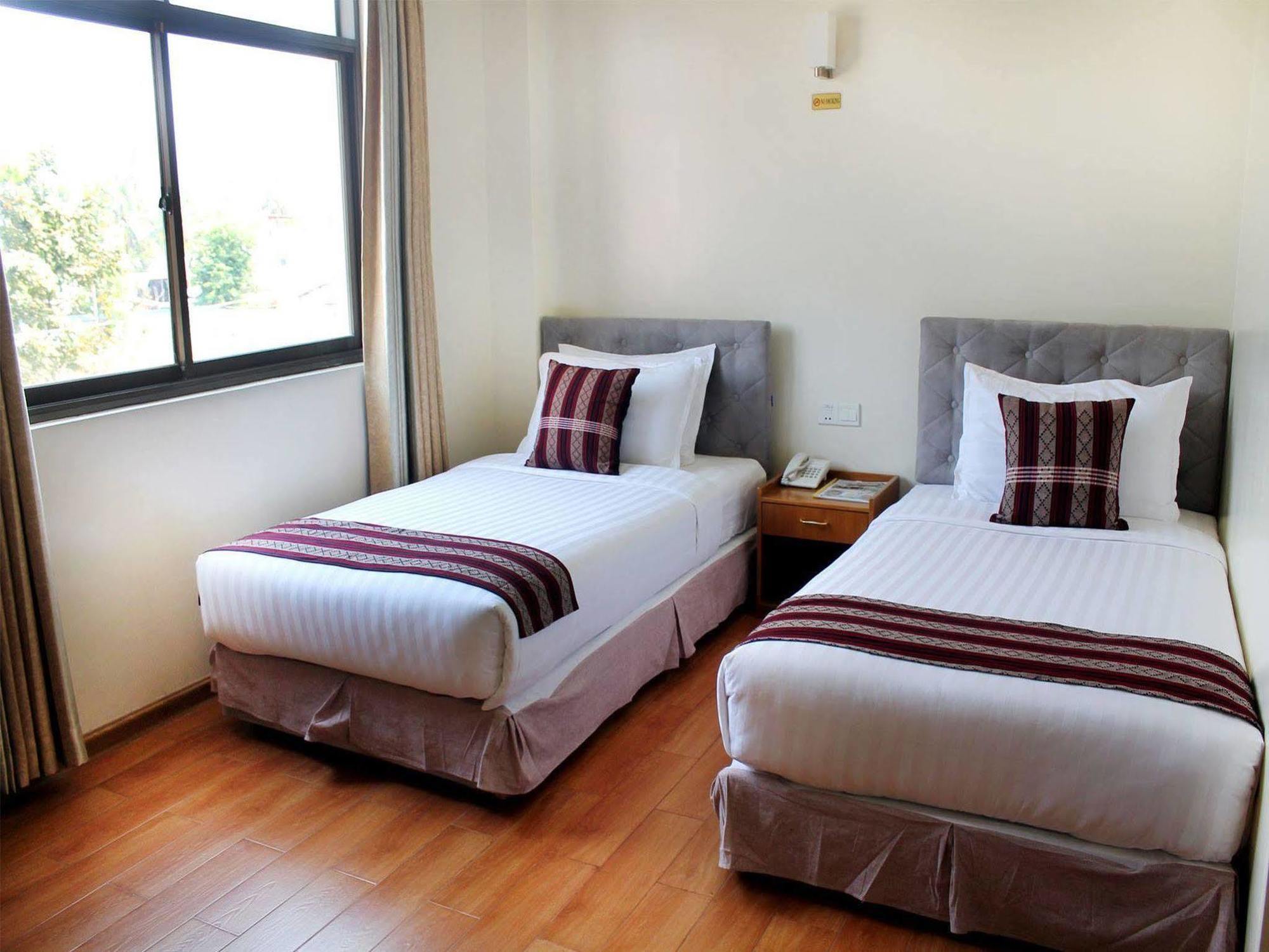 Hotel Mindhama Yangon Exteriör bild