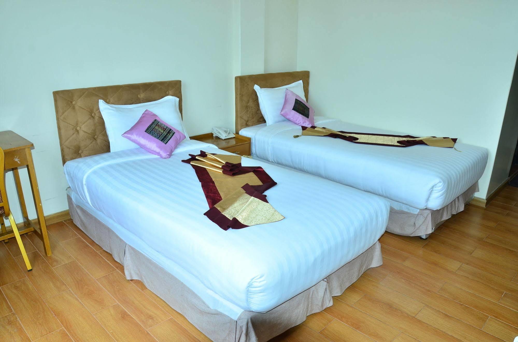 Hotel Mindhama Yangon Exteriör bild