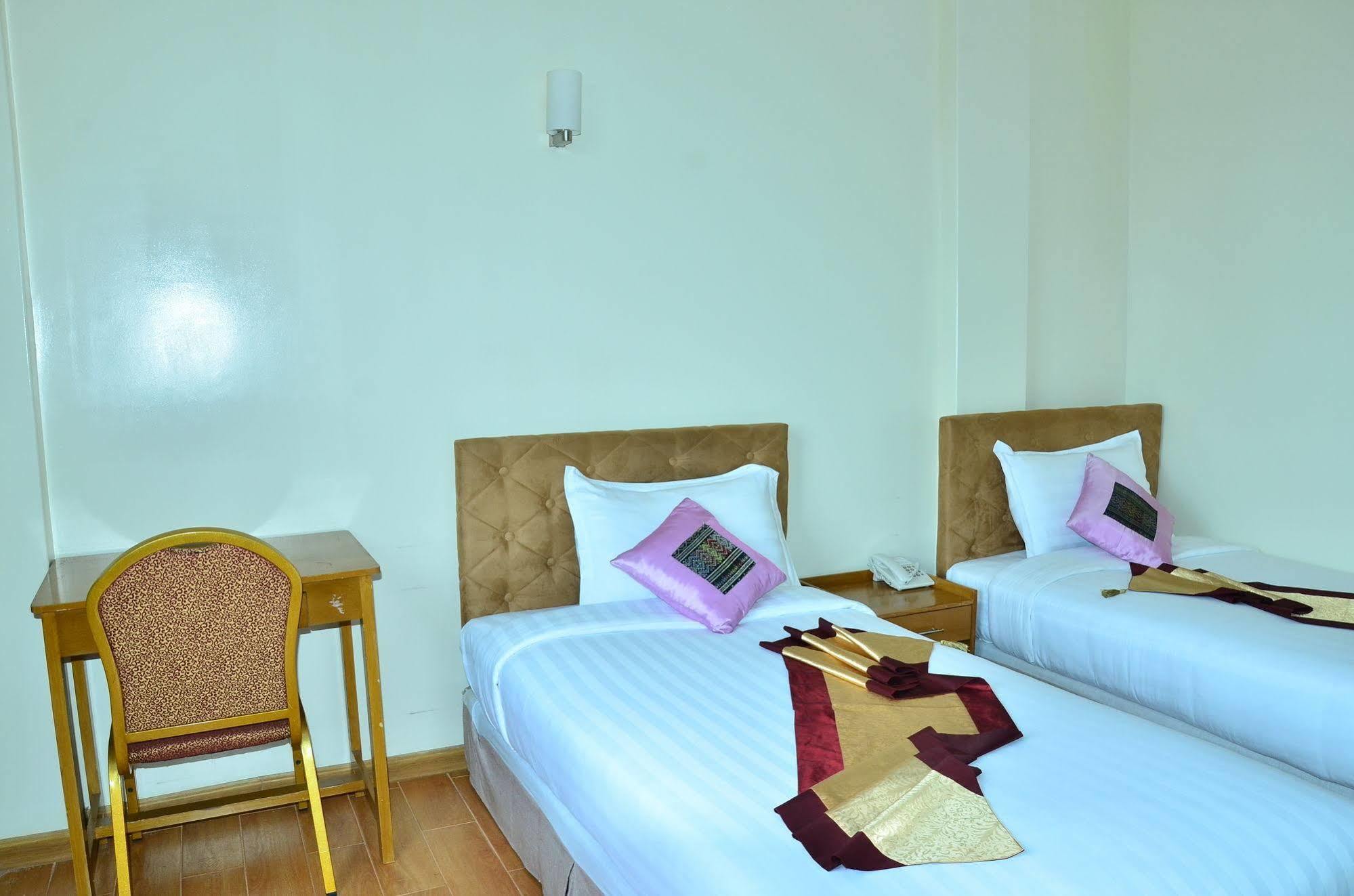 Hotel Mindhama Yangon Exteriör bild